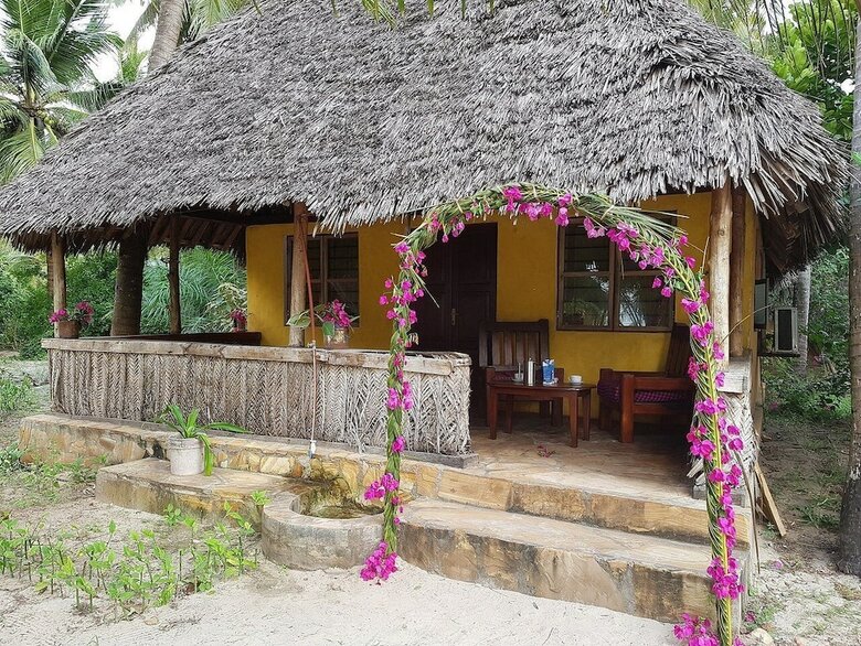 Hotel Mike's Beach Cottages