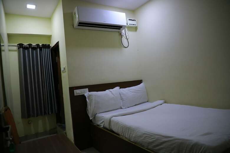 Hotel Nakshatra Grand
