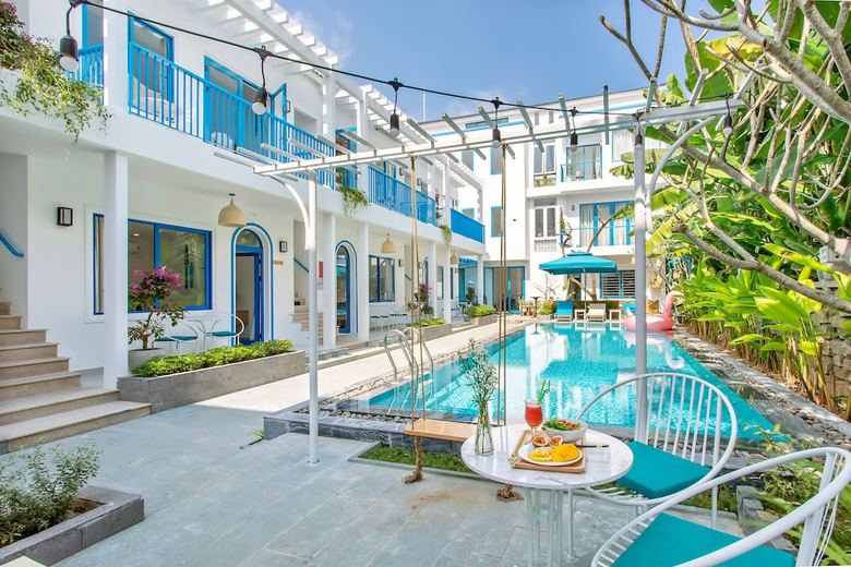Hotel Santorin Hoian Villa