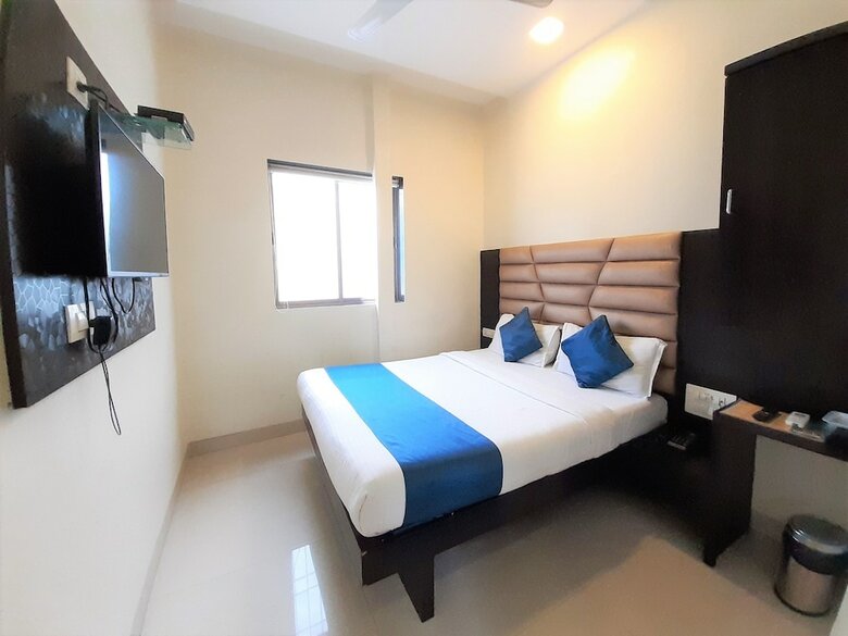 Hotel Hexa Adnoc