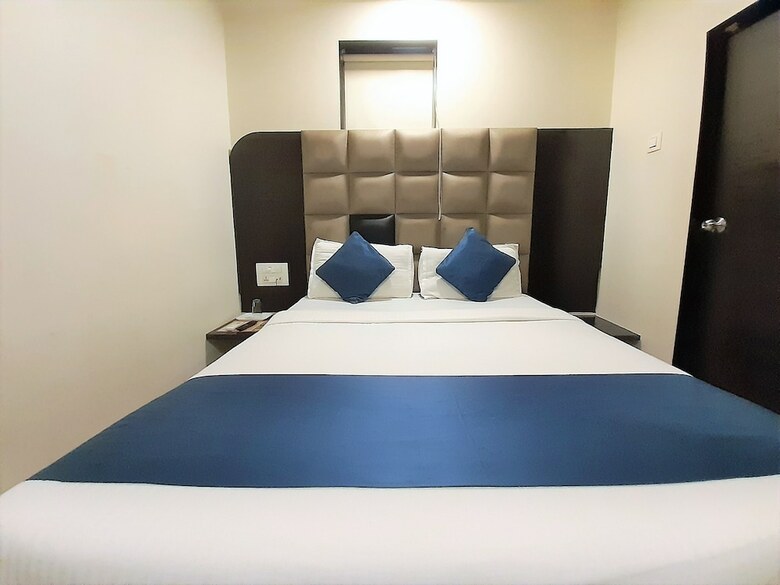 Hotel Hexa Adnoc