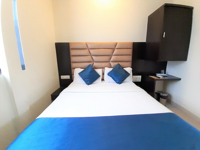 Hotel Hexa Adnoc