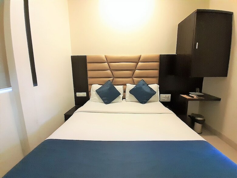 Hotel Hexa Adnoc