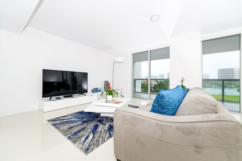 Apartamentos Moderno By Bay Harbor One