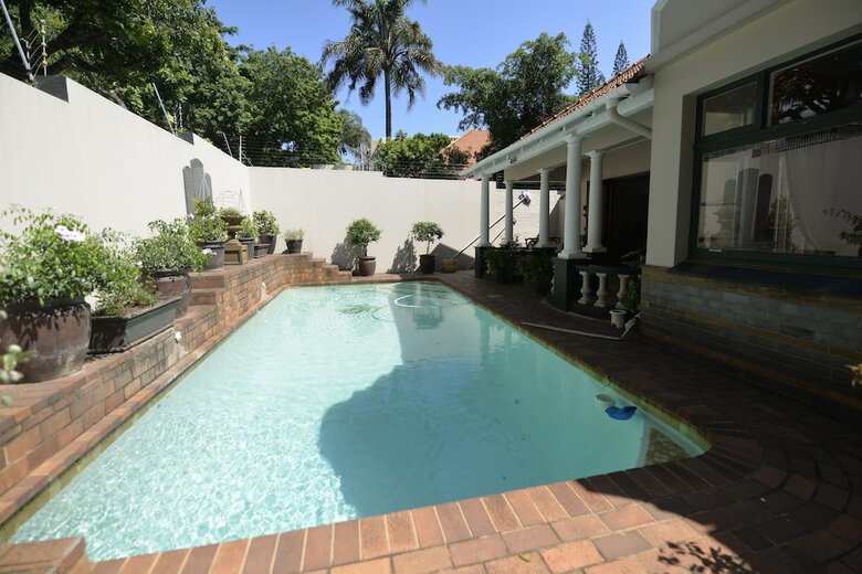 Hotel Roseland House