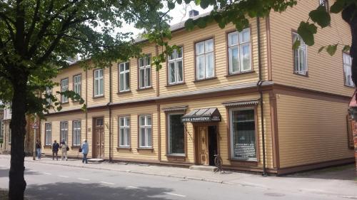Aia 3 Apartment