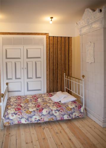 Aia 3 Apartment