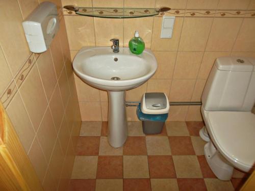 Hostal Kotka Housing