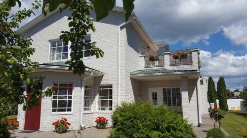 Hostal Helene Villa