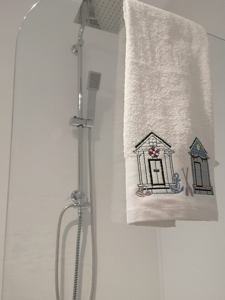 Apartamentos Coastal Escape Sandgate