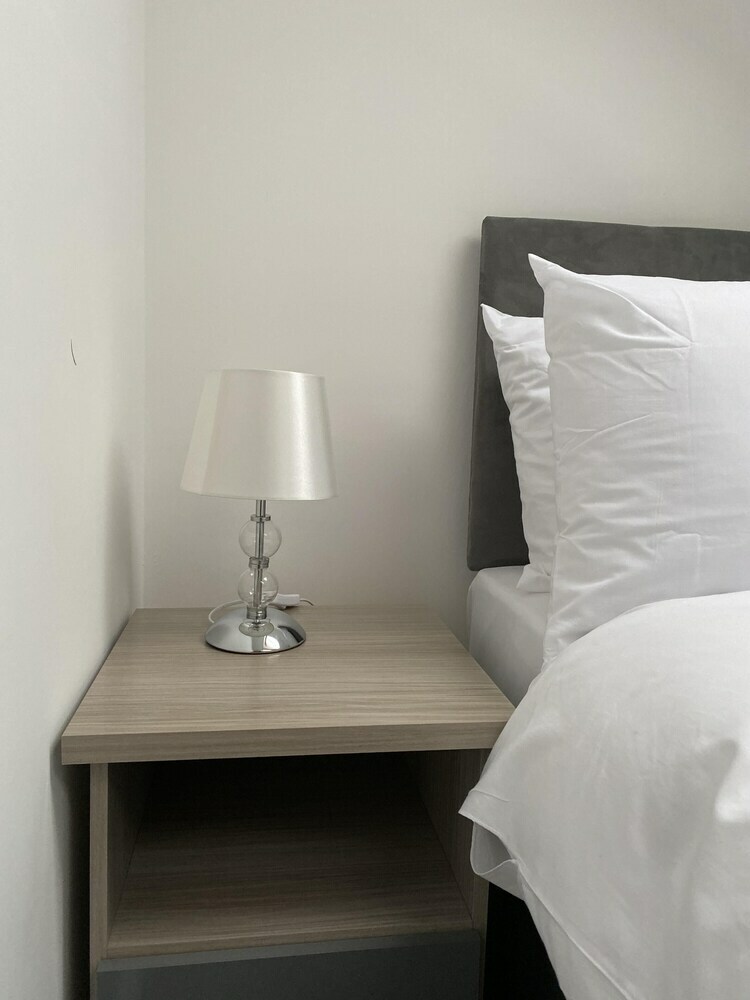 Suitely Berkeley Apartments