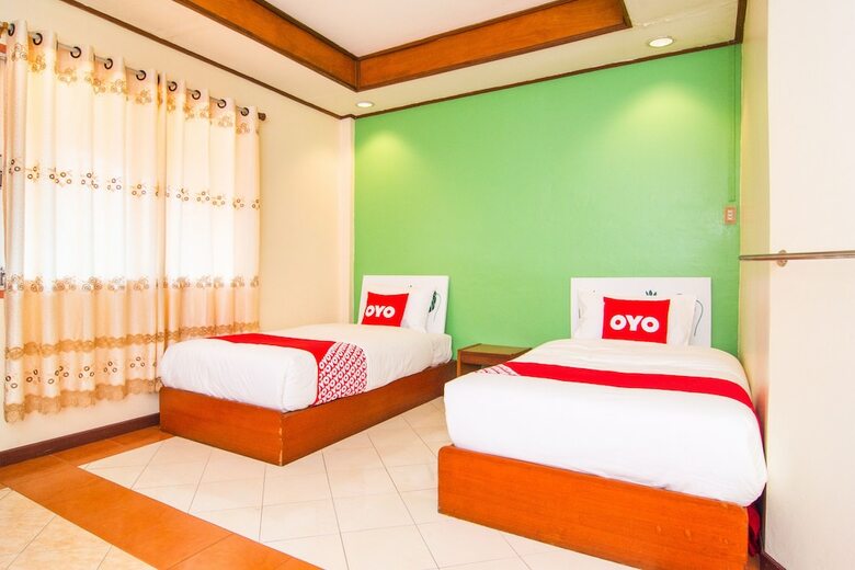 Oyo Phasuk Hotel