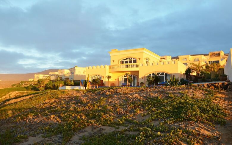 Apartamentos Aglou Paradise
