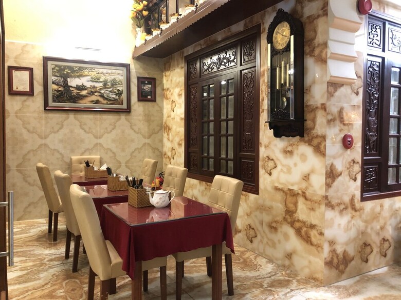 Hoang Quan Hotel