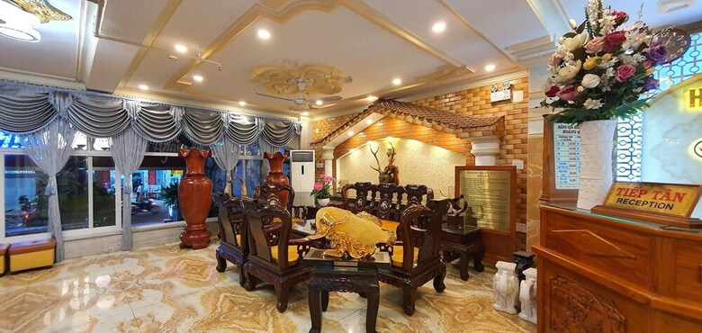 Hoang Quan Hotel