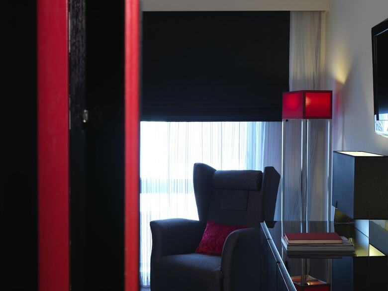 Guildford Harbour Hotel
