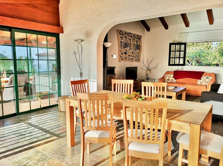 Villa Nanou House
