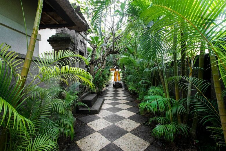 Bed & Breakfast Villa Pantai Karang