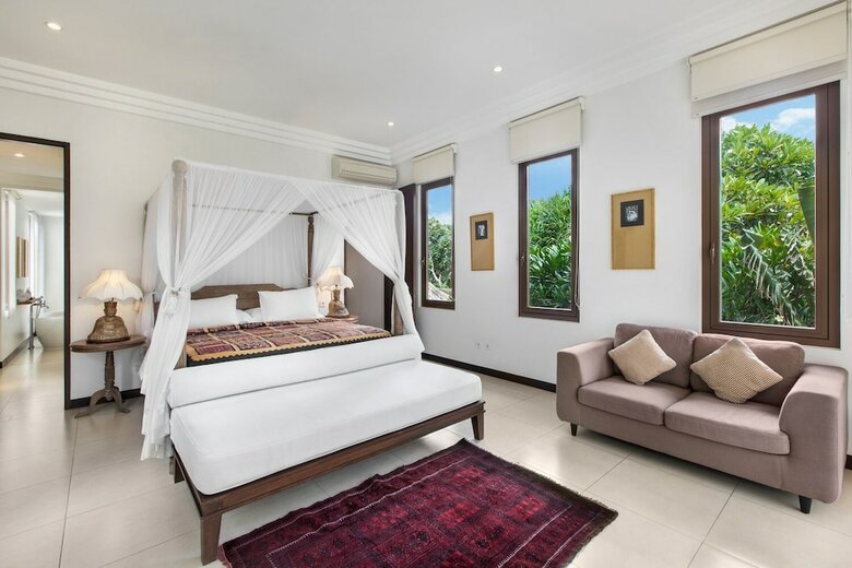 Bed & Breakfast Villa Pantai Karang