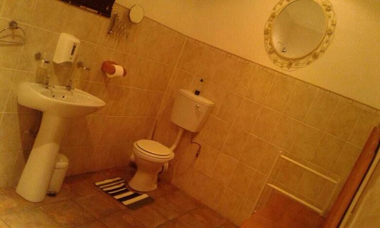 Hotel D & H Guesthouse