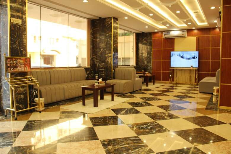 Acacia Hotel