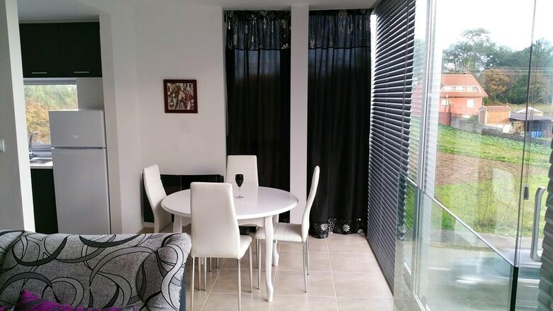 Apartment With 2 Bedrooms In Riveira