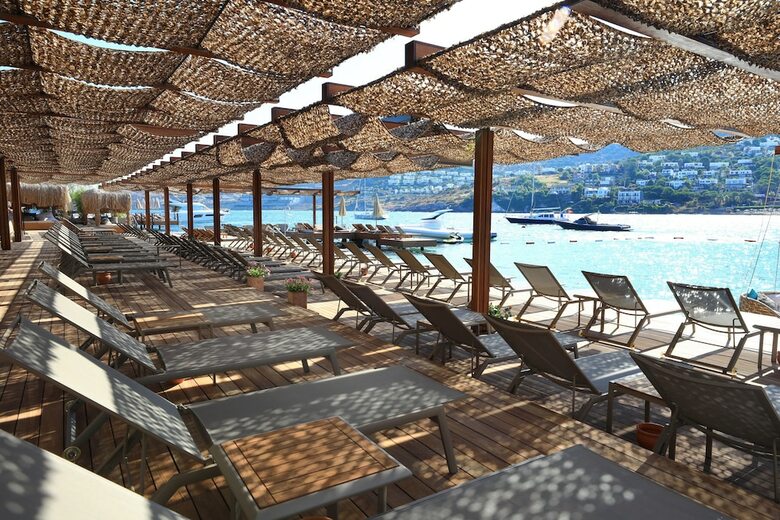 Serafina Mare Deluxe Residence