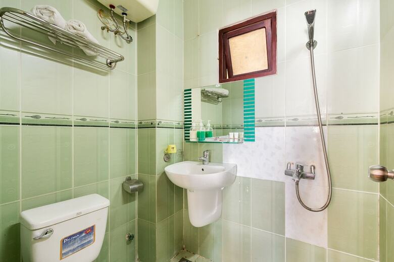 Oyo 696 Cam Ranh Hotel 1