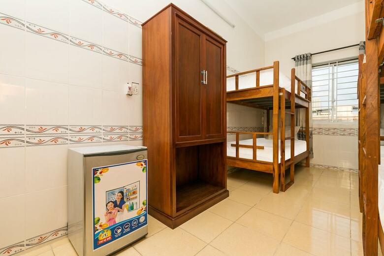 Hostal Spot On 691 Little England Homestay - Hostel