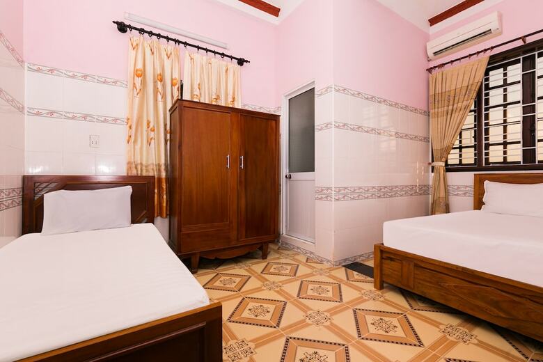 Hostal Spot On 691 Little England Homestay - Hostel