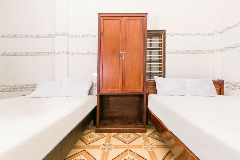 Hostal Spot On 691 Little England Homestay - Hostel