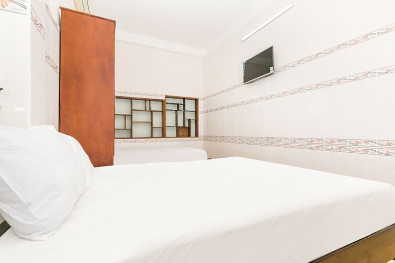 Hostal Spot On 691 Little England Homestay - Hostel