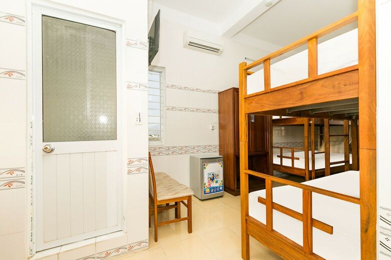 Hostal Spot On 691 Little England Homestay - Hostel
