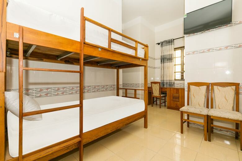 Hostal Spot On 691 Little England Homestay - Hostel