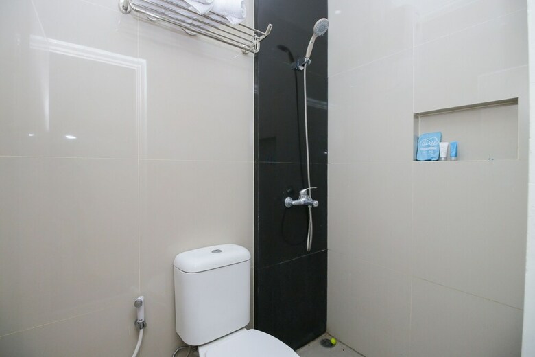 Hotel Airy Syariah Dukuh Pakis Dua 19b Surabaya