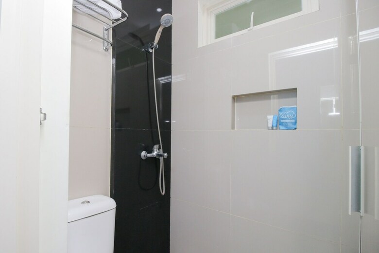 Hotel Airy Syariah Dukuh Pakis Dua 19b Surabaya