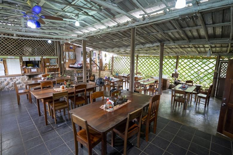 Posada T.r.e.e.s Research Center And Eco Lodge