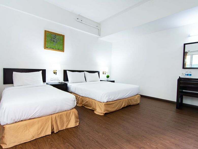 Oyo 89995 Glex Hotel Pandan City