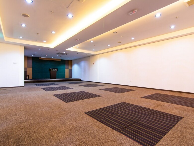 Oyo 89995 Glex Hotel Pandan City