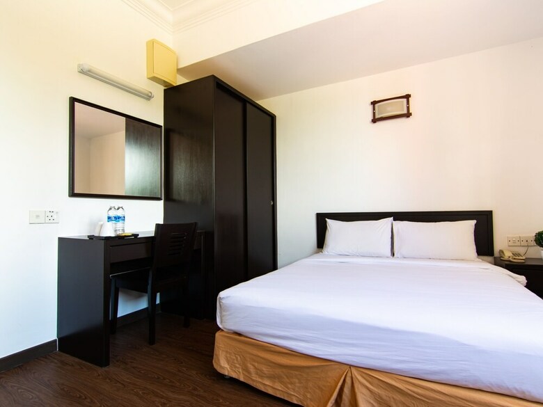 Oyo 89995 Glex Hotel Pandan City