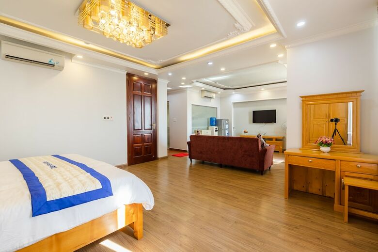 Pho Xanh Marina Hotel