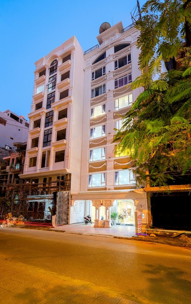 Pho Xanh Marina Hotel