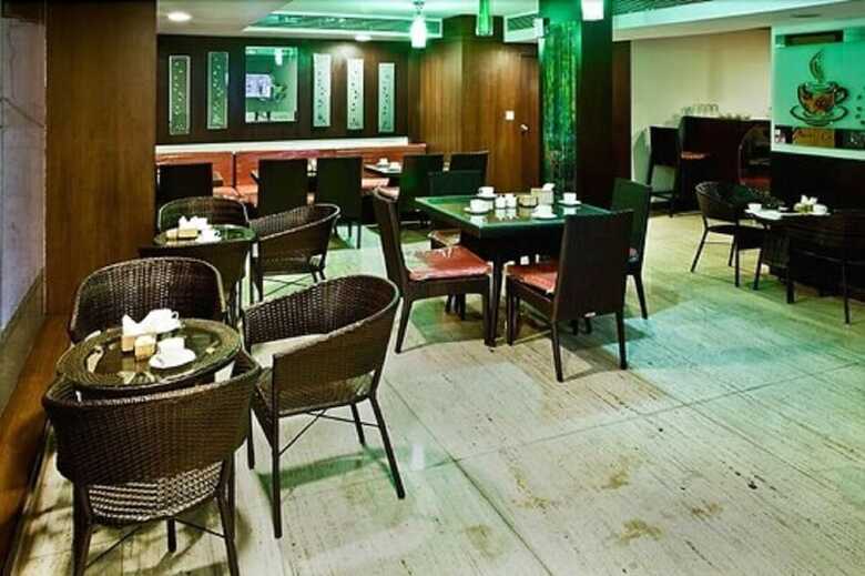 Nexstay Rainbow Business Hotel