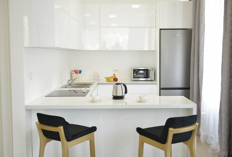 Blue Moon Apartments
