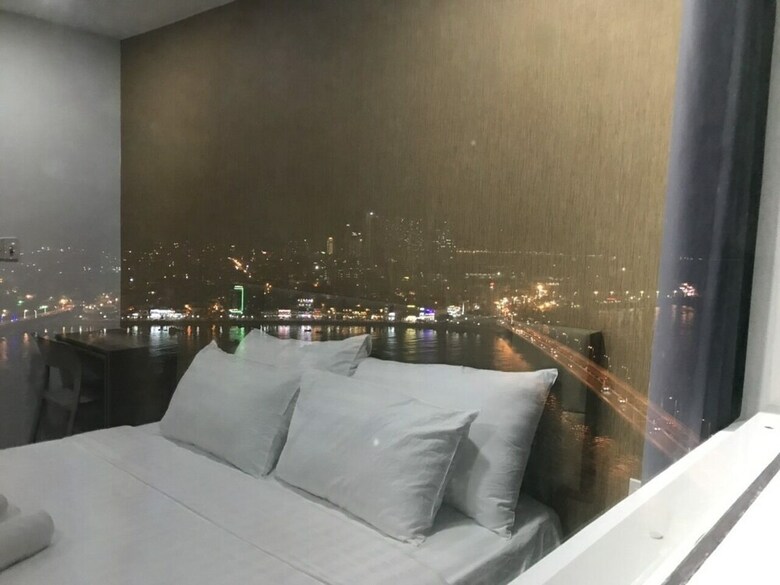 P&l Apartment
