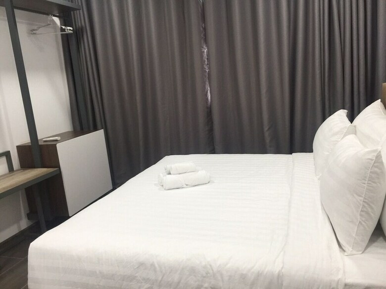 P&l Apartment