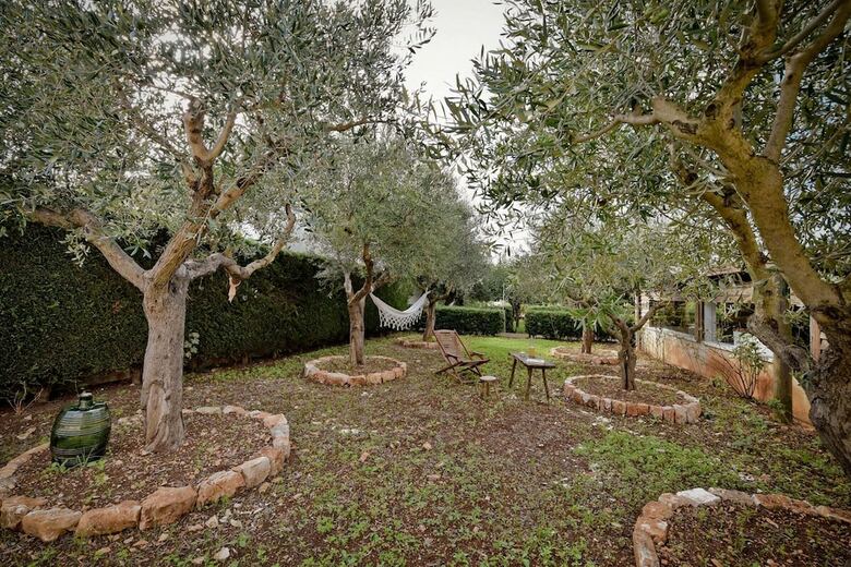 I Cinque Trulli With Swimming Pool