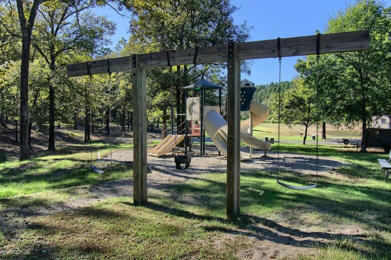 Parker Creek Bend Cabins
