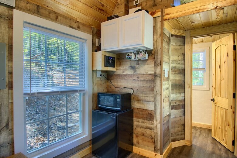 Parker Creek Bend Cabins