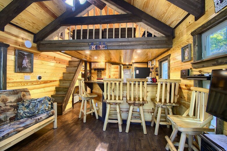 Parker Creek Bend Cabins